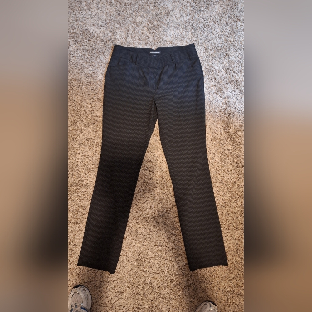 Express Editor Pants. Sz 8 Pinstripe